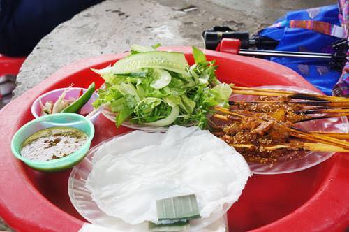Hoi An Walking Street Food Private Tour