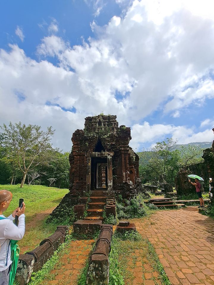My Son Sunrise Private Tour from Hoi An