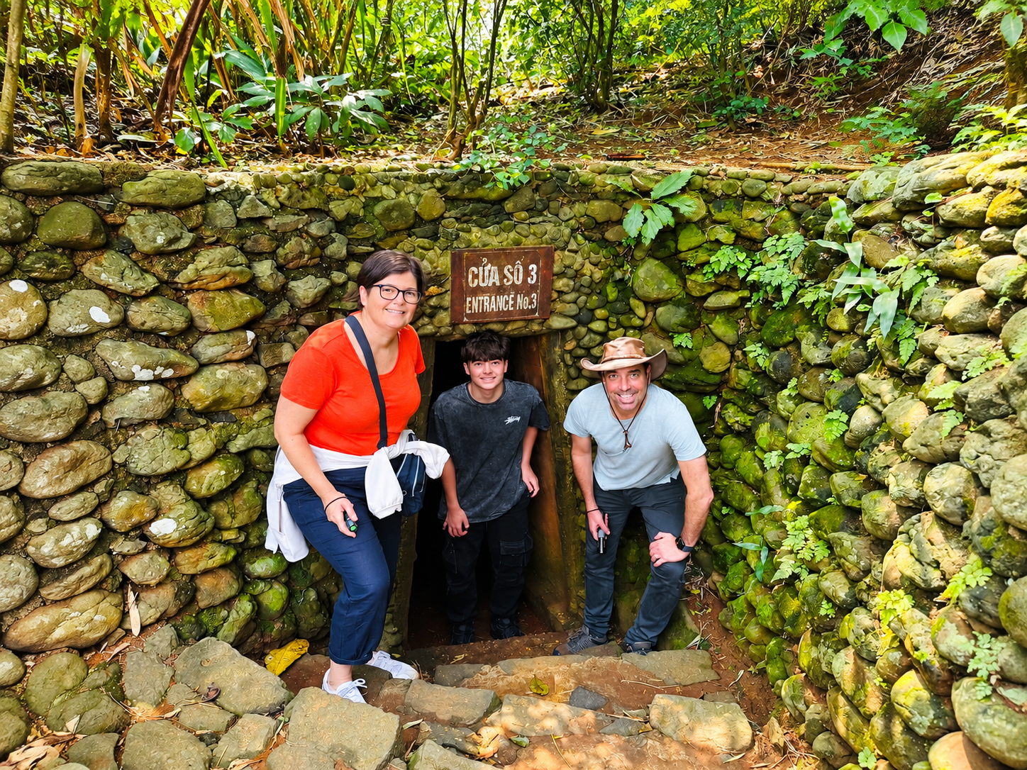 Vinh Moc Tunnels & Vietnam DMZ Half Day Private Tour from Hue